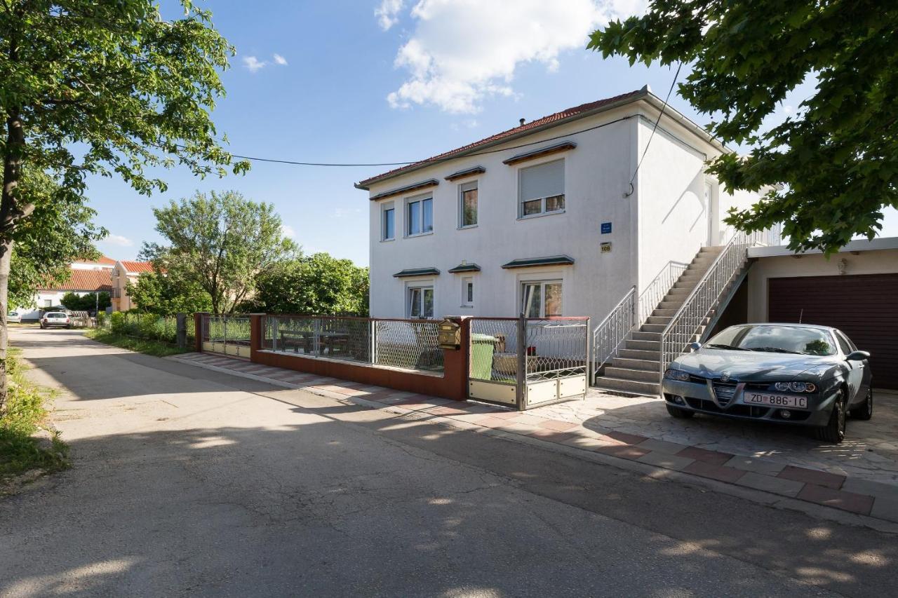 Apartment Twisting By The Private Pool Zadar Bagian luar foto